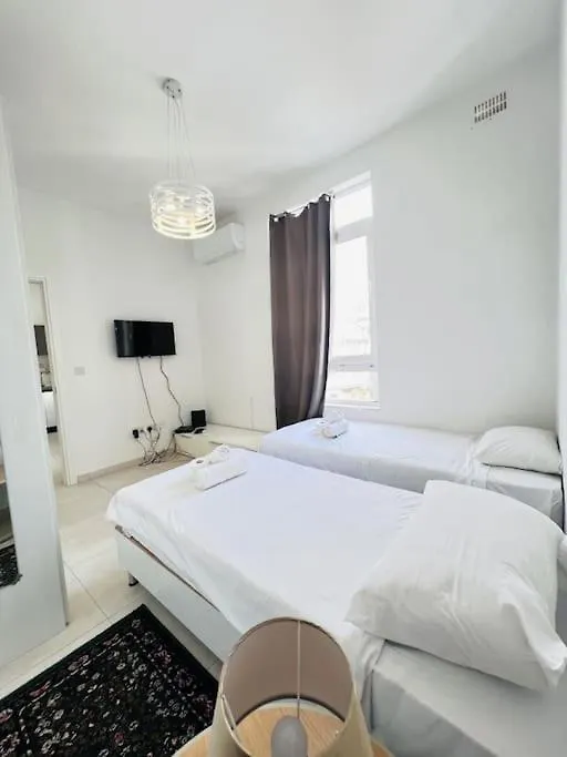 Sunshine Court Apartment No 4 Sliema